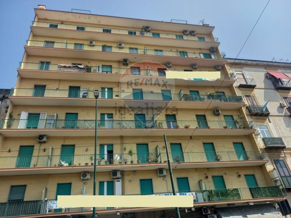 appartamento in vendita a Napoli in zona San Lorenzo