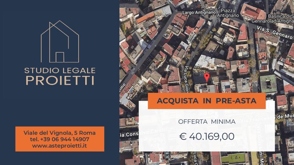 locale commerciale in vendita a Napoli in zona Vomero