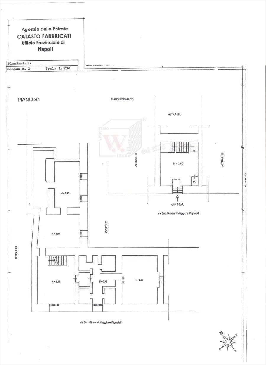 locale di sgombero in vendita a Napoli in zona Mercato