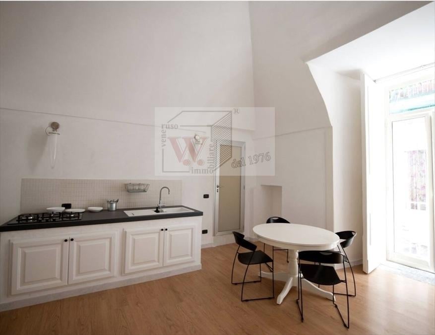 appartamento in vendita a Napoli in zona Stella