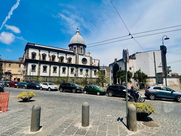 appartamento in vendita a Napoli in zona San Lorenzo