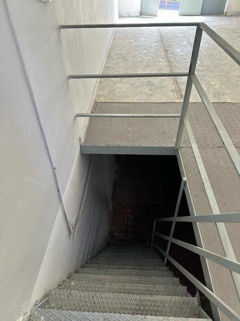 negozio in vendita a Napoli in zona Vomero