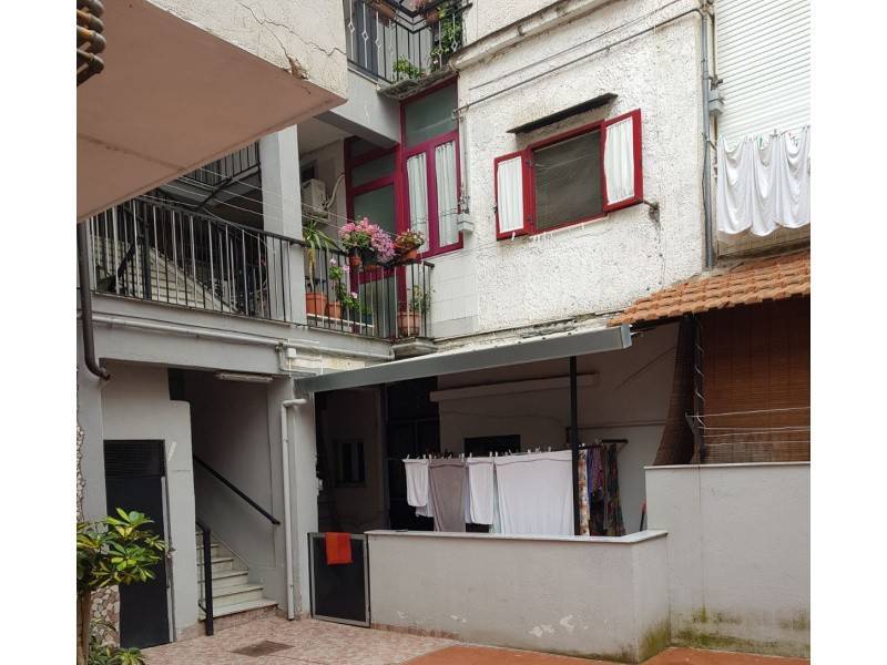 appartamento in vendita a Napoli in zona Miano