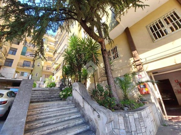 appartamento in vendita a Napoli in zona Arenella