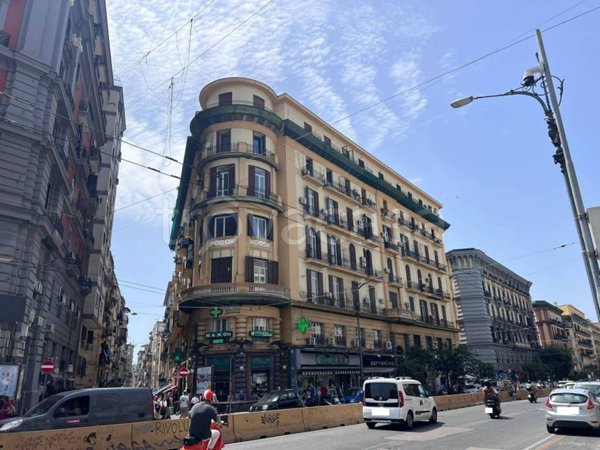 appartamento in vendita a Napoli in zona Pendino / San Giuseppe