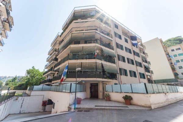 appartamento in vendita a Napoli in zona Bagnoli
