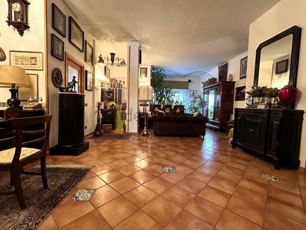 appartamento in vendita a Napoli in zona Capodimonte / Colli Aminei