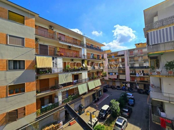 appartamento in vendita a Napoli in zona Soccavo