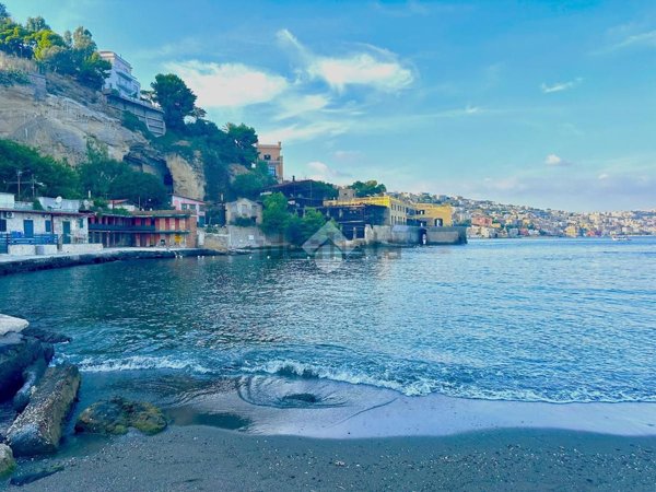 appartamento in vendita a Napoli in zona Posillipo