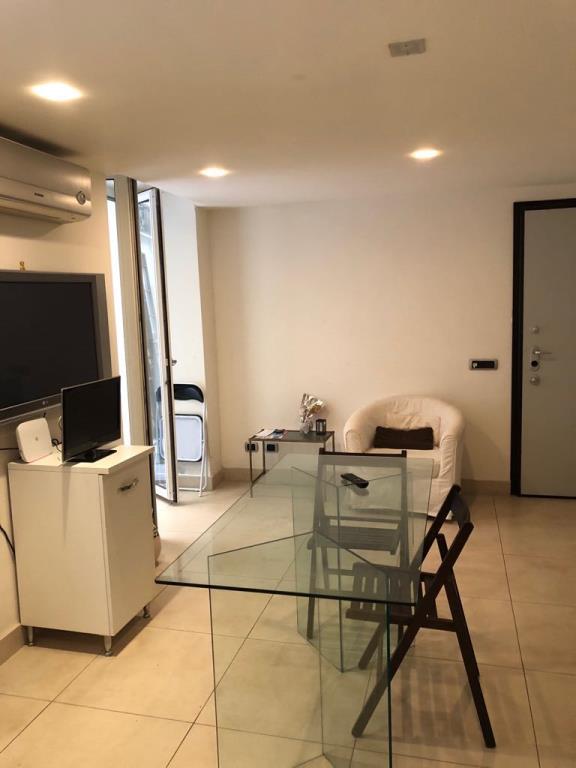 appartamento in vendita a Napoli in zona Chiaia