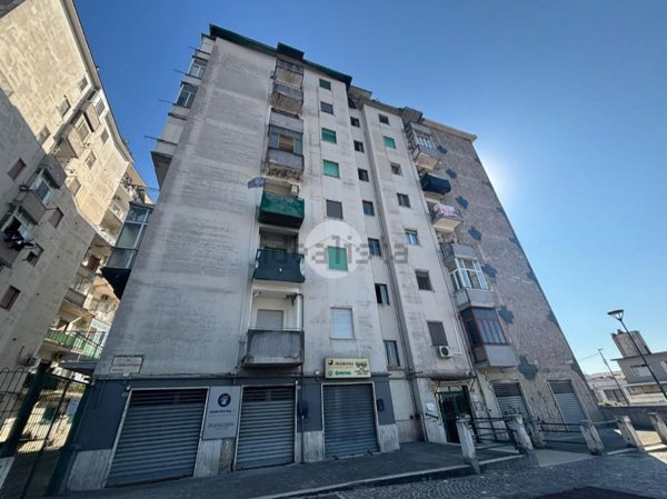 appartamento in vendita a Napoli in zona Barra