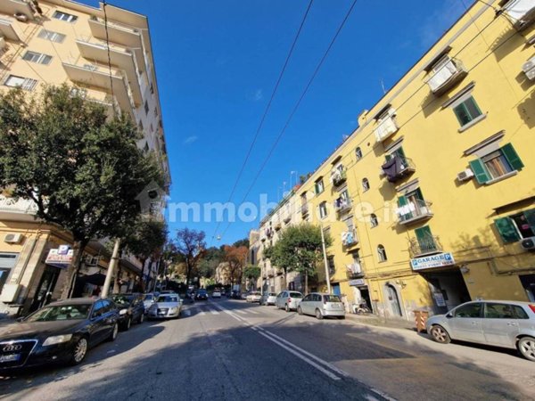 appartamento in vendita a Napoli in zona Stella