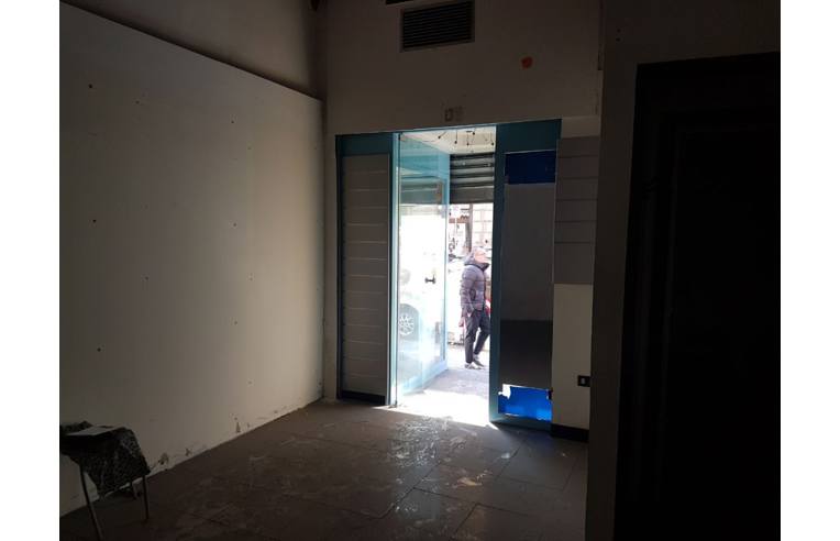 negozio in vendita a Napoli
