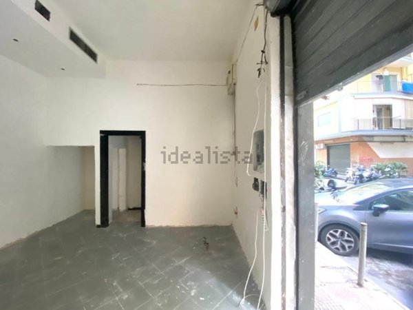 locale commerciale in vendita a Napoli in zona Fuorigrotta