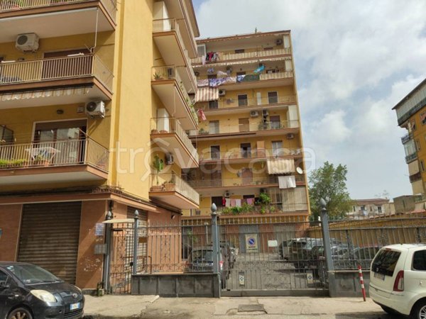 appartamento in vendita a Napoli in zona Secondigliano