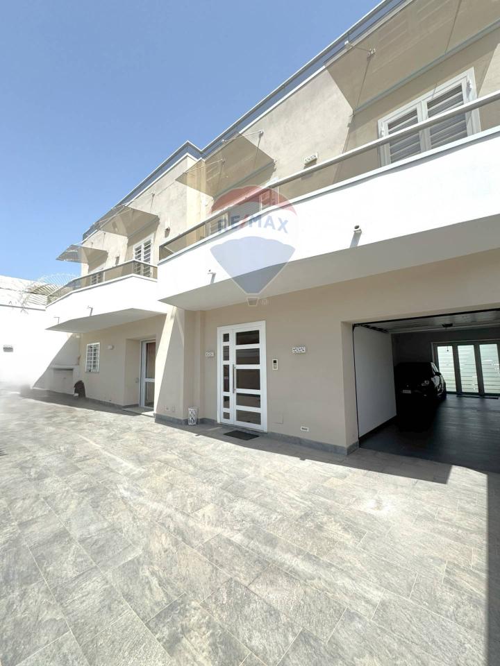 casa indipendente in vendita a Napoli in zona Capodichino