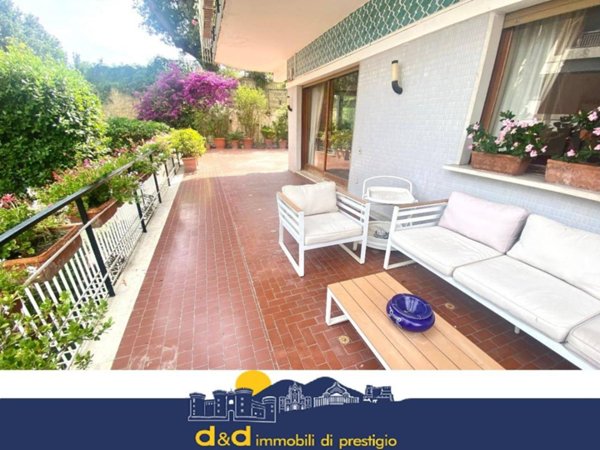 appartamento in vendita a Napoli in zona Posillipo