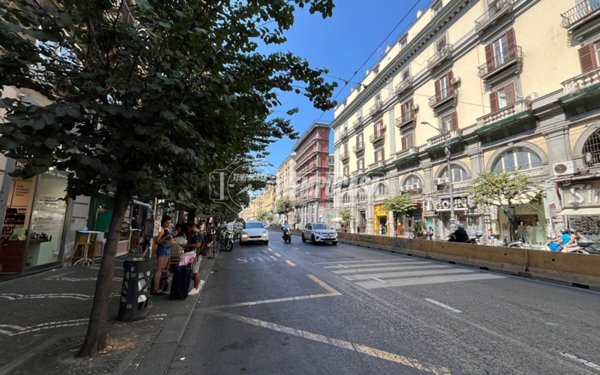 appartamento in vendita a Napoli in zona Stella
