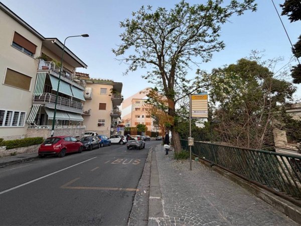 appartamento in vendita a Napoli in zona Posillipo