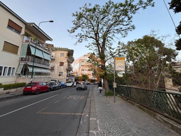 appartamento in vendita a Napoli in zona Posillipo