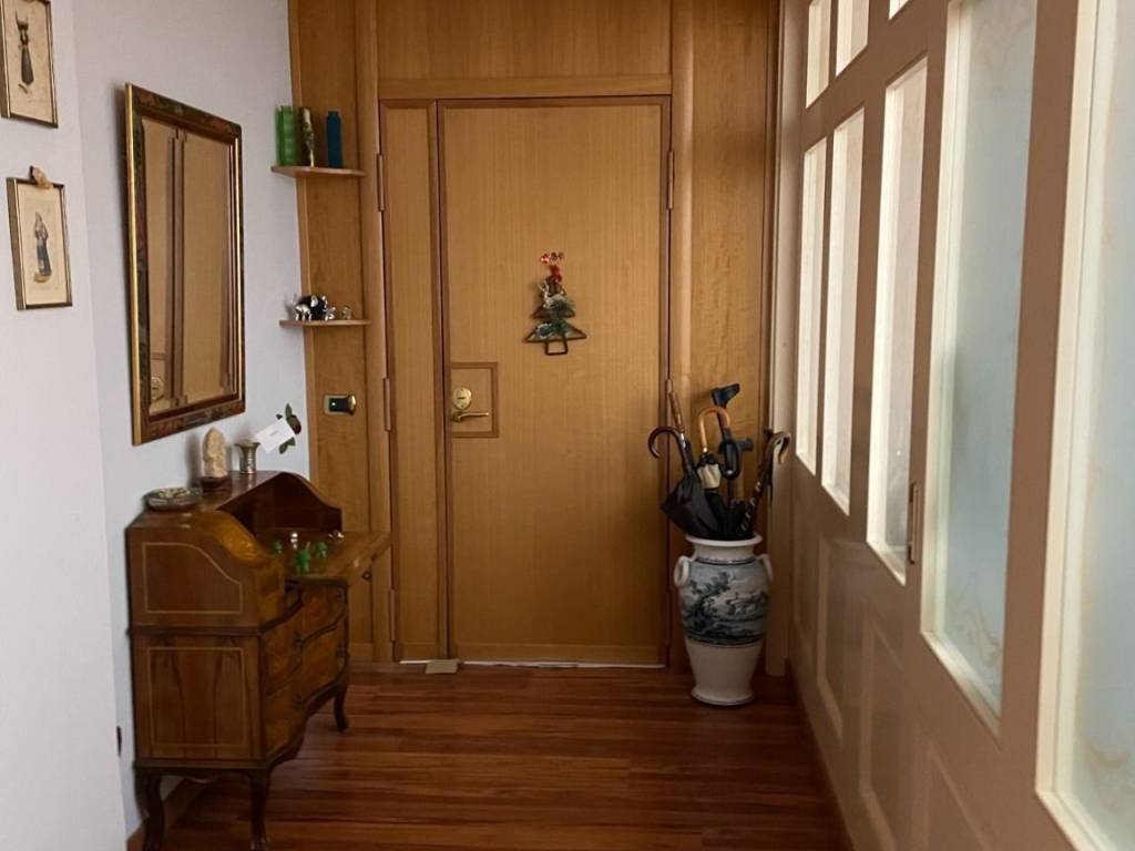 appartamento in vendita a Napoli in zona Posillipo