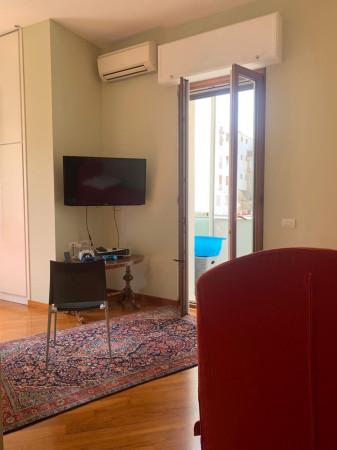 appartamento in vendita a Napoli in zona Chiaia