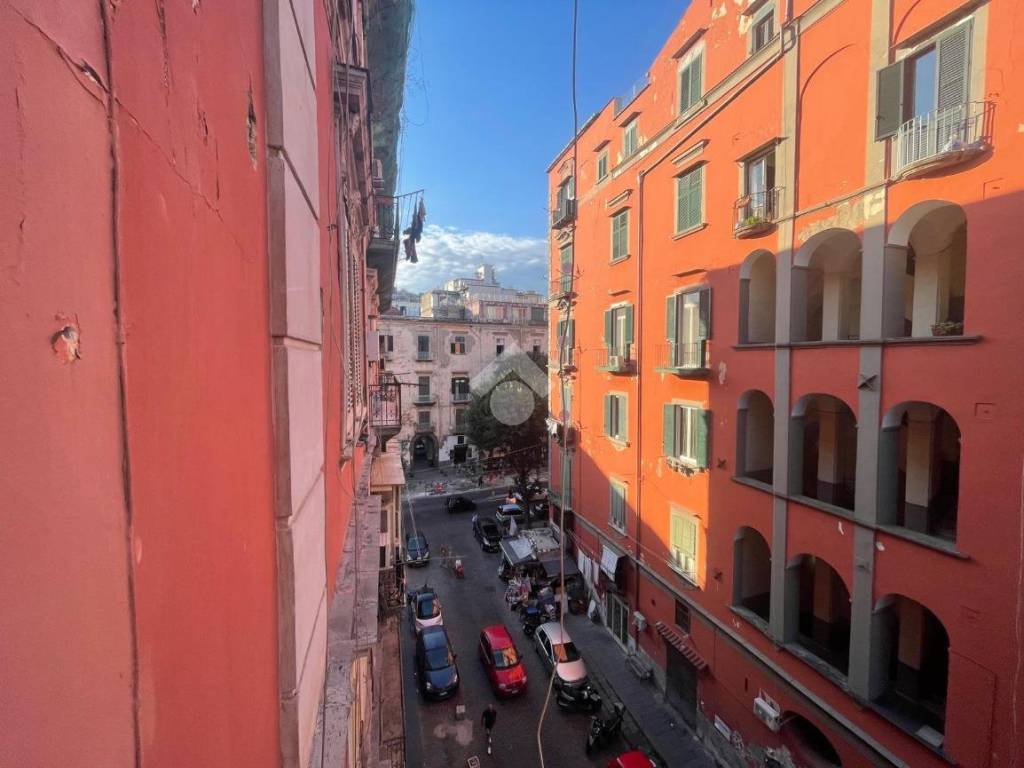 appartamento in vendita a Napoli in zona San Ferdinando