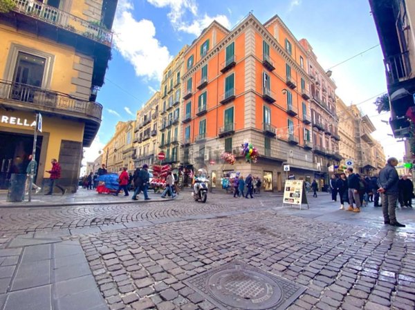 appartamento in vendita a Napoli in zona San Ferdinando
