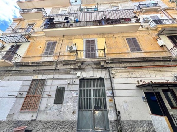 appartamento in vendita a Napoli in zona Pendino / San Giuseppe