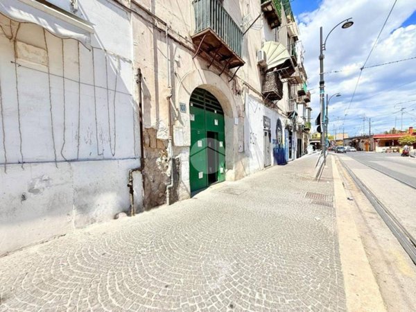 appartamento in vendita a Napoli in zona Poggioreale