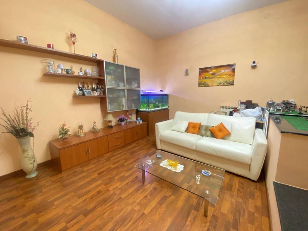 appartamento in vendita a Napoli in zona Stella