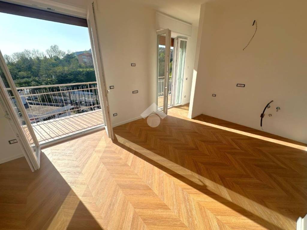 appartamento in vendita a Napoli in zona Arenella