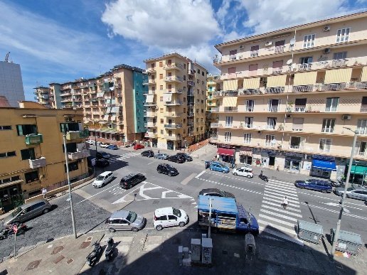 appartamento in vendita a Napoli in zona Fuorigrotta