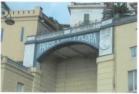 appartamento in vendita a Napoli in zona Chiaia