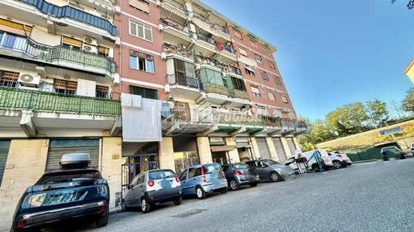 appartamento in vendita a Napoli in zona Fuorigrotta