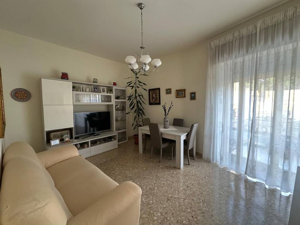 appartamento in vendita a Napoli in zona Arenella