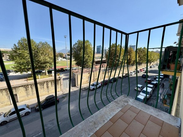 appartamento in vendita a Napoli in zona Chiaia