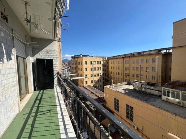 appartamento in vendita a Napoli in zona Pendino / San Giuseppe