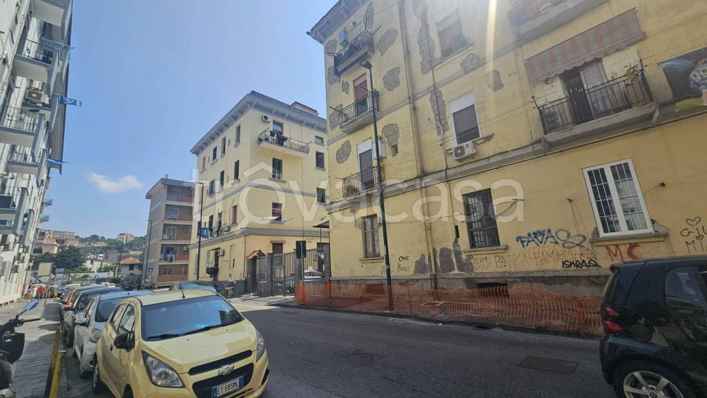 appartamento in vendita a Napoli in zona Fuorigrotta