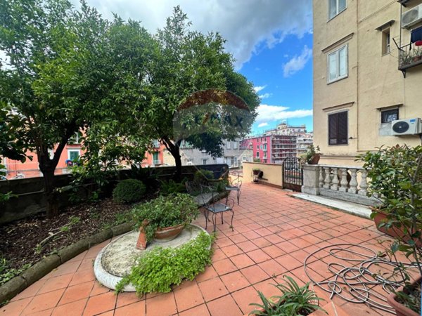 casa indipendente in vendita a Napoli in zona Montecalvario