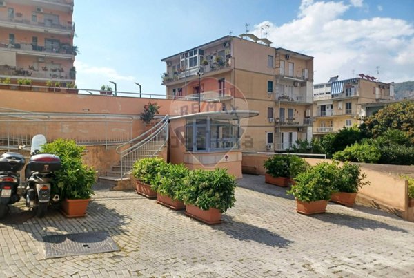 appartamento in vendita a Napoli in zona Soccavo