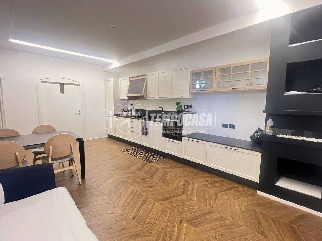appartamento in vendita a Napoli in zona Bagnoli