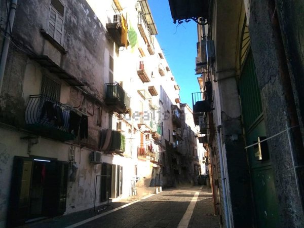 appartamento in vendita a Napoli in zona Barra