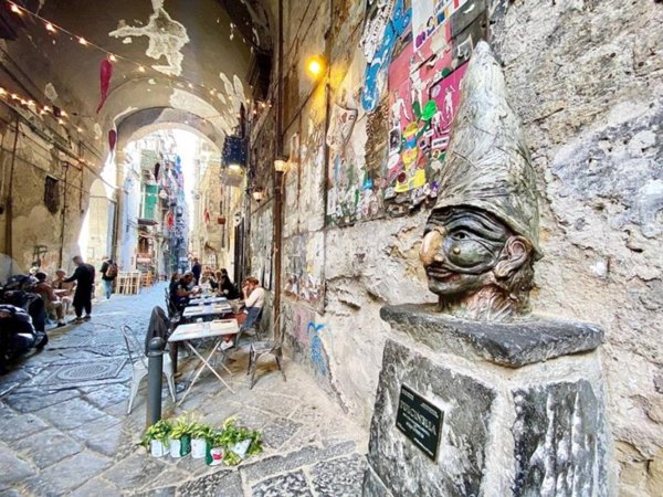appartamento in vendita a Napoli
