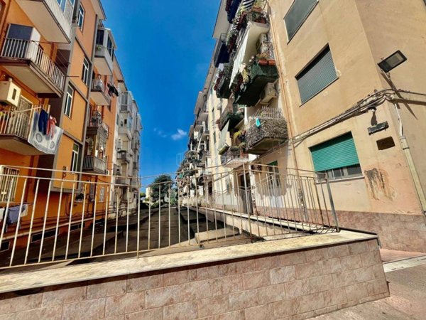 appartamento in vendita a Napoli in zona Fuorigrotta