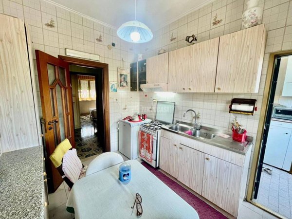 appartamento in vendita a Napoli in zona Fuorigrotta