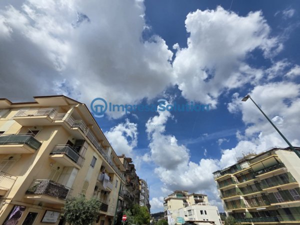 negozio in vendita a Napoli in zona Pianura