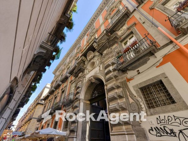 appartamento in vendita a Napoli in zona Stella