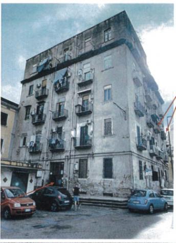 pentavano in vendita a Napoli in zona Fuorigrotta