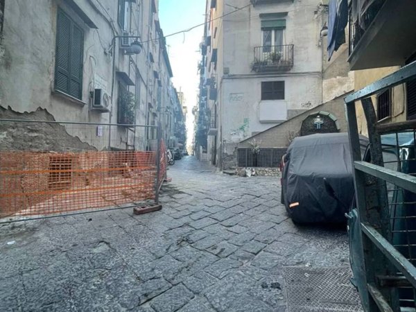 negozio in vendita a Napoli in zona Arenella